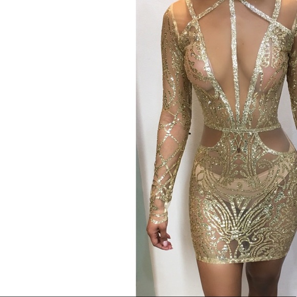 green emerald velvet dress Amazon.com: Beeuthios Women's Sexy Sequin Mini Dress Glitter See Through  Halter Short Dress Sheer Backless Side Slit Dress (Gold, S) : Clothing,  Shoes & Jewelry